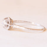 Retro-Solitär aus 18 Karat Weißgold mit Diamant im Brillantschliff (ca. 0.35 ct), 40er Jahre