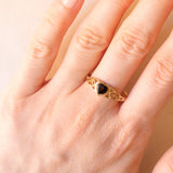 Vintage-Ring aus 9-karätigem Gelbgold mit herzförmigem Onyx