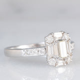 Anello vintage in platino con diamanti di taglio brillante e baguette (0.60ctw), anni ‘90
