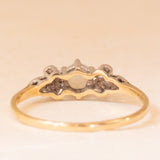 Anello vintage in oro giallo e bianco 9K con opale (0.15ct ca.) e diamanti, anni ‘70