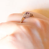 Anello vintage in oro giallo 9K con rubino (0.26ct ca.) e diamanti (0.06ctw ca.), anno 1987