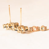 Vintage Gänseblümchen-Ohrringe aus 9-karätigem Gelbgold mit Opalen (ca. 0.44 ctw) und Saphiren (ca. 0.60 ctw), 70er Jahre