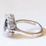 Vintage-Gänseblümchenring aus 18-karätigem Weißgold mit Saphir (ca. 2 ct) und Diamanten im Brillant- und Marquise-Schliff (ca. 1.40 ctw), 70er Jahre