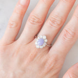 Anello a margherita in platino con giada lavanda (1.55ct) e diamanti (0.81ctw), anni ‘90