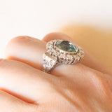 Vintage-Gänseblümchen-Ring aus 18 Karat Weißgold mit hellblauem Zirkon (ca. 4.50 ct) und Diamanten (ca. 0.84 ctw)