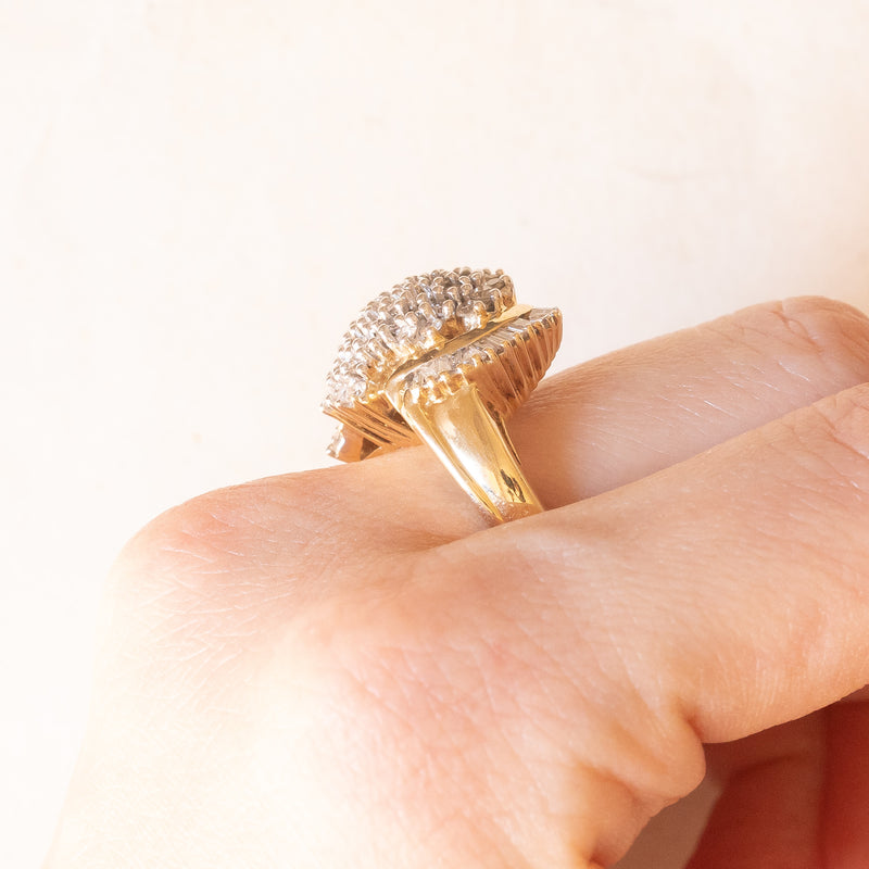 Anello vintage in oro giallo 14K con diamanti di taglio brillante e tapered (1.24ctw ca.), anni '70