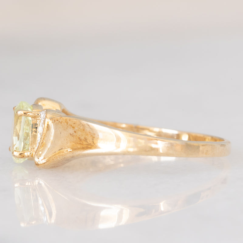 Anello moderno in oro giallo 9K con topazio verde (0.90ct ca.) e diamanti, anno 2007