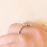 Anello vintage a forma di fiore in oro bianco 9K con diamanti (0.02ctw ca.), anni ‘90