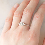 Bague vintage en or blanc 14 carats avec diamant taille brillant (environ 0.42 ct), 80s