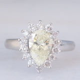Anello a margherita e a goccia in platino con diamante centrale di 1.26ct e diamanti laterali (0.45ctw)