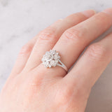 Anello a fiore vintage in platino con diamanti (0.55ctw), anni ‘80