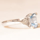 Vintage-Ring im Art-Déco-Stil aus 9-karätigem Weißgold mit blauem Topas (ca. 1.40 ct) und Diamanten (ca. 0.02 ctw),