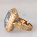 Anello da cocktail vintage in oro giallo 8K con spinello azzurro sintetico (7ct ca.), anni ‘60/‘70