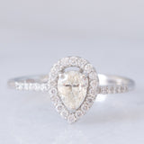 Anello a margherita a goccia in platino con diamanti (0.61ctw), anni ‘2000
