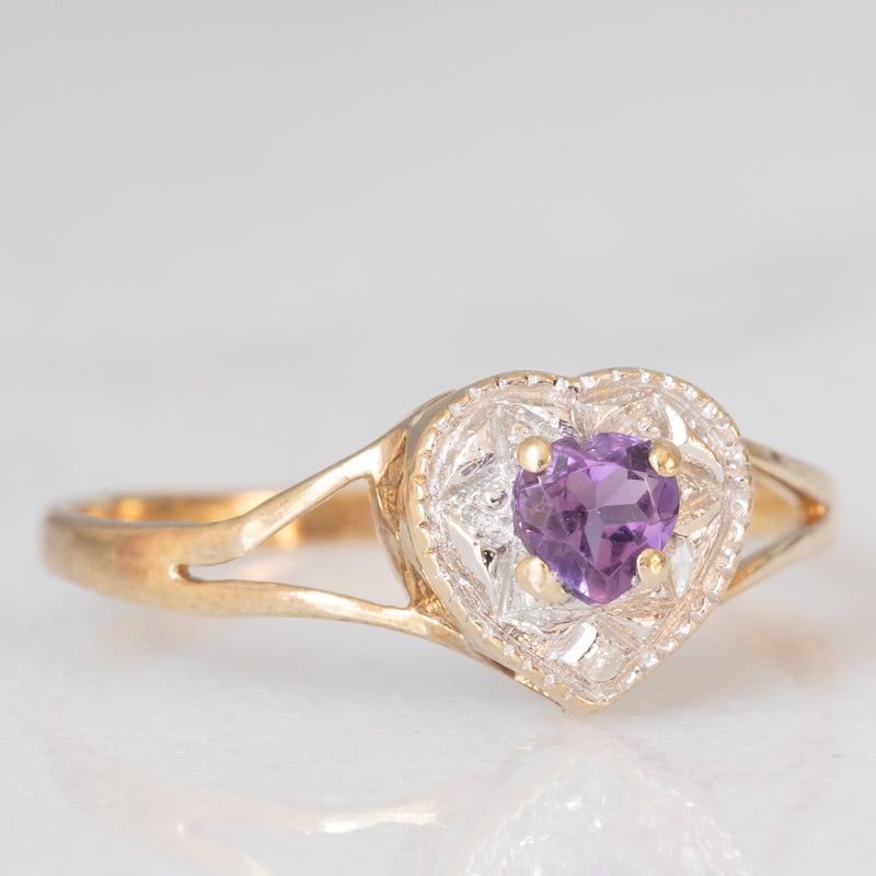 Anello vintage in oro giallo e bianco 9K con ametista di taglio a cuore (0.22ct ca.) e diamante, anni ‘90