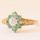 Vintage daisy ring in 9K yellow and white gold with emeralds (approx. 0.30ct) and diamond, 1987