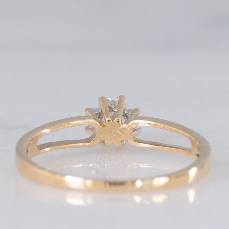 Anello a margherita in oro giallo 9K con diamanti (0.20ctw ca.), anno 1975