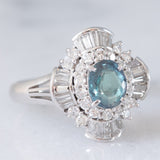 Anello ballerina vintage in platino con alessandrite naturale (1.10ct) e diamanti di taglio brillante e tapered (0.81ctw), anni ‘90