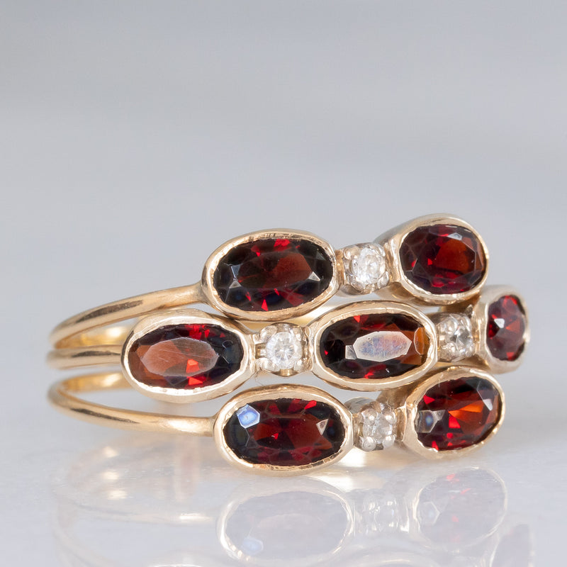 Anello harem in oro giallo 18K con granati (1.50ctw ca.) e pietre bianche, anni ‘60/‘70
