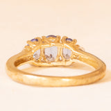 Vintage-Ring aus 9-karätigem Gelbgold mit Tansaniten (ca. 0.80 ctw) und Diamanten im Brillantschliff (ca. 0.06 ctw), Jahr 2004