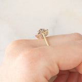 Anello a fiore vintage in oro giallo 9K con rubini (0.40ctw ca.) e diamanti, anni ‘70