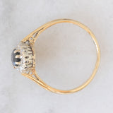 Anello a margherita vintage in oro giallo 9K con zaffiro (0.75ct ca.) e diamanti (0.10ctw ca.), anno 1981