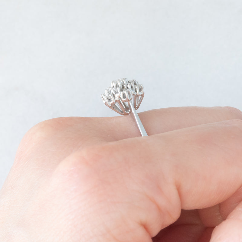 Anello a fiocco di neve in oro bianco 18K con diamanti (0.28ctw ca.), anni ‘70
