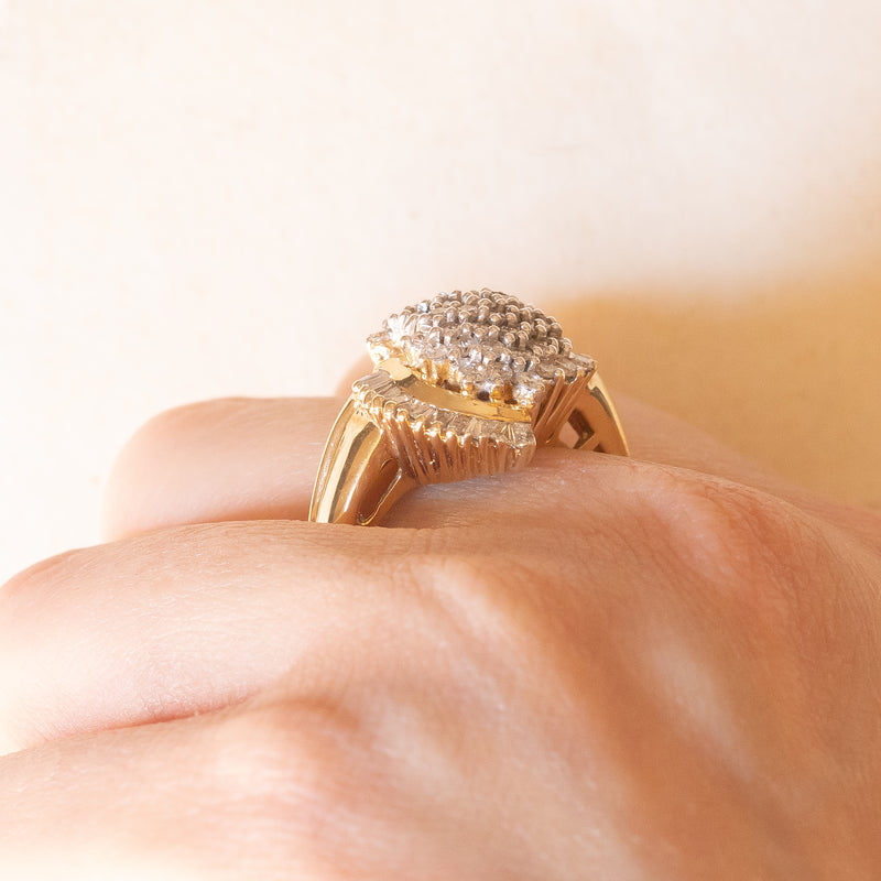 Anello vintage in oro giallo 14K con diamanti di taglio brillante e tapered (1.24ctw ca.), anni '70