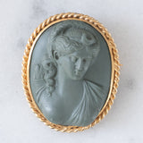 Spilla antica in oro giallo 18K con cammeo su lava rappresentante la dea Diana, fine ‘800