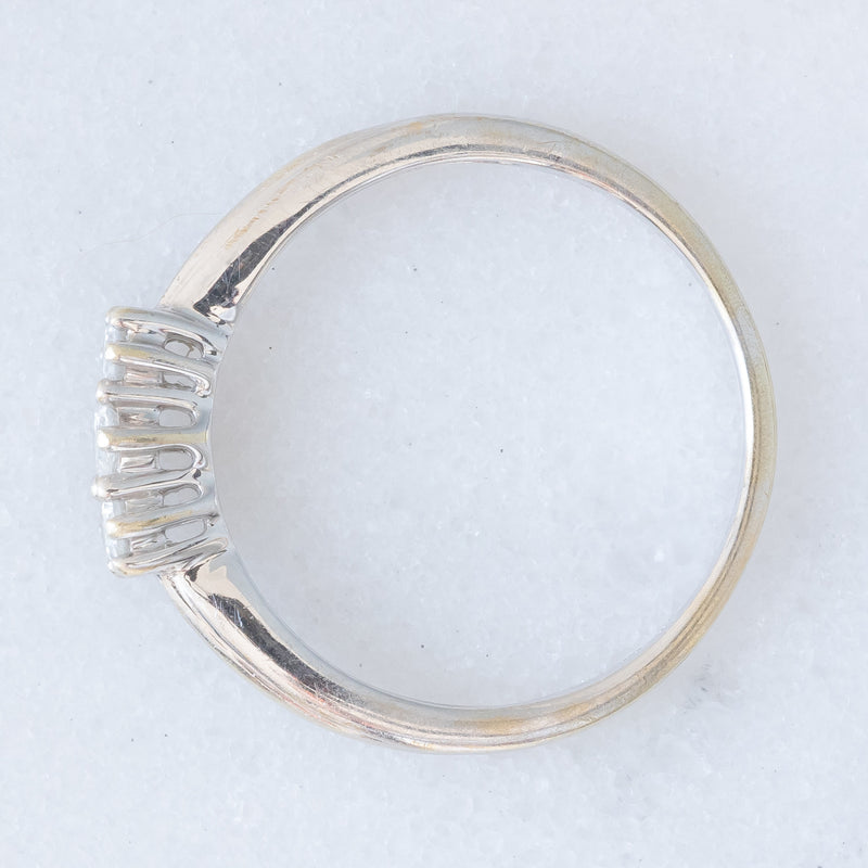 Trilogy vintage in oro bianco 9K con diamanti (0.25ctw ca.)