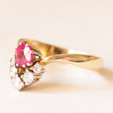 Ring aus 14-karätigem Gelb- und Weißgold mit synthetischem Rubin (ca. 0.90 ct) und Diamanten im Brillantschliff (ca. 0.50 ctw), 20er Jahre