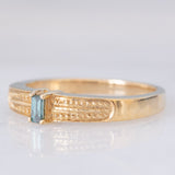 Solitario in oro giallo 9K con diamante blu trattato (0.07ct)