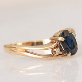 Anello vintage in oro giallo 9K con zaffiro (0.80ct ca.) e diamanti