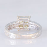 Anello vintage in oro bianco 18K con diamanti fancy gialli (1.23ctw) e diamanti bianchi (0.22ctw), anni ‘80/‘90