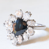 Vintage-Gänseblümchenring aus 18-karätigem Weißgold mit Saphir (ca. 2 ct) und Diamanten im Brillant- und Marquise-Schliff (ca. 1.40 ctw), 70er Jahre