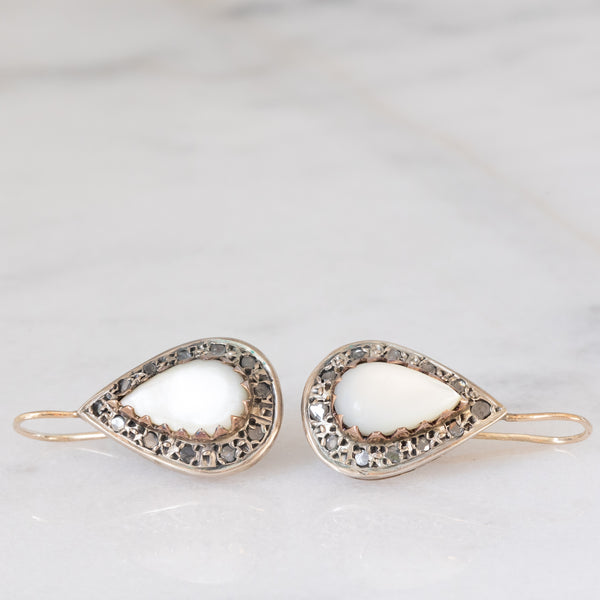 Orecchini vintage in stile antico in oro giallo 14K e argento con pietre di Luna e diamanti di taglio rosetta, anni ‘50/‘60