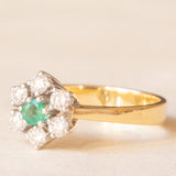 Vintage-Gänseblümchenring aus 14-karätigem Gelb- und Weißgold mit Smaragd (ca. 0.12 ct) und Diamanten im Brillantschliff (ca. 0.42 ctw), 60er/70er Jahre