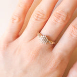Vintage-Diamant-Blumenring aus 9-karätigem Gelb- und Weißgold (ca. 0.20 ctw), 70er Jahre