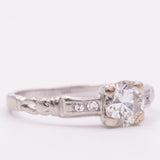 Solitario Art Déco in oro bianco 18K con diamanti di taglio brillante (0.61ctw ca.), anni ‘30