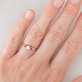 Trilogie vintage en or jaune 18 carats avec rubis (environ 0.14 ct) et perle blanche, années 60/70