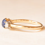 Antike Trilogie aus 18 Karat Gelbgold und Silber mit Saphir im Cabochonschliff (ca. 0.60 ct) und Diamanten im Rosettenschliff (ca. 0.20 ctw), 10er/20er Jahre