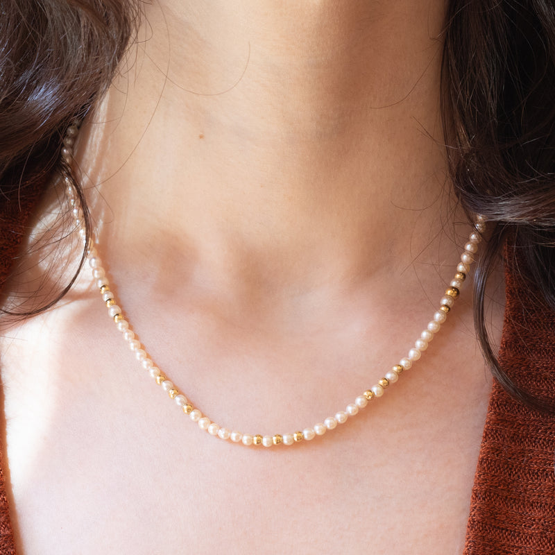 Collana girocollo perle piccole con microsfere oro Collana girocollo perle piccole con microsfere oro