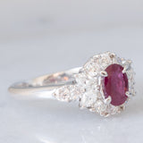 Anello vintage in platino con rubino (0.83ct) e diamanti (0.86ctw), anni ‘80/‘90
