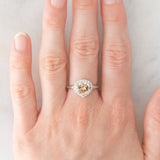 Anello a margherita vintage con diamante fancy di 1.68ct e con diamanti bianchi di contorno, anni ‘90/anni ‘2000