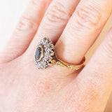 Gänseblümchen-Ring im Vintage-Antik-Stil aus 18 Karat Gelbgold und Silber mit Saphir (ca. 1.40 ct) und Diamanten im Rosettenschliff