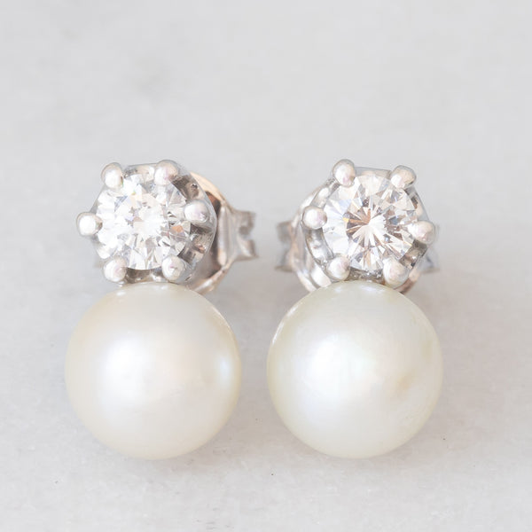 Orecchini vintage in oro bianco 18K con perle bianche e diamanti di taglio brillante (0.50ctw ca.)