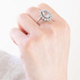 Vintage-Gänseblümchenring aus 18-karätigem Weißgold mit Aquamarin (ca. 3 Karat) und Diamanten im Brillantschliff (ca. 1 Karat), 70er/80er Jahre