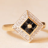 Bague vintage en or jaune et blanc 9 carats avec saphirs (environ 0.36 ct au total) et diamants (environ 0.06 ct au total), années 80/90