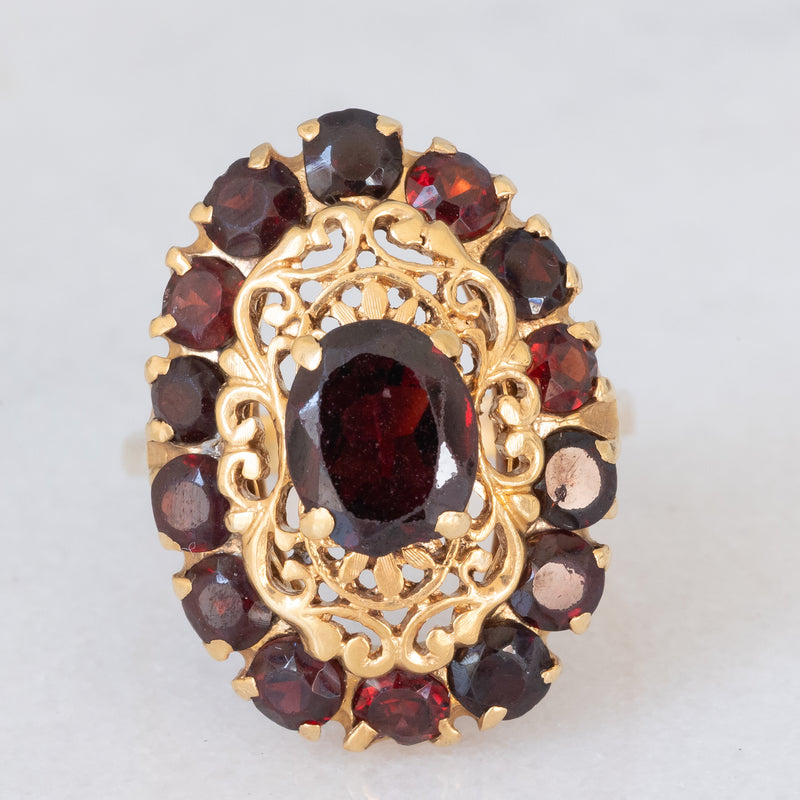 Anello vintage in oro giallo 18K con granati (3.50ctw ca.), anni ‘50/‘60