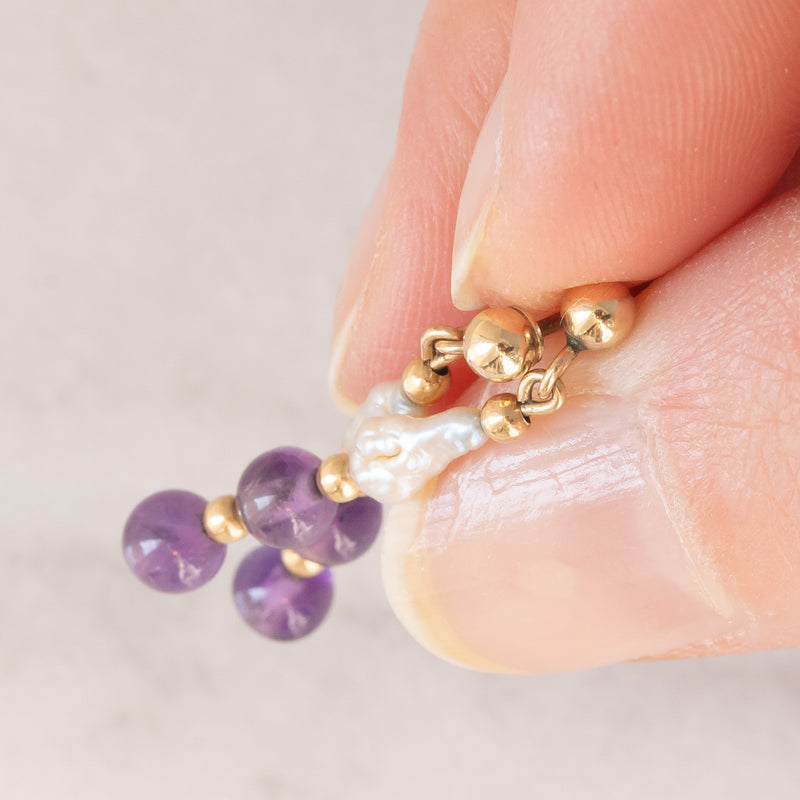 Parure vintage con collana e orecchini in oro giallo 9K con perle bianche e ametiste